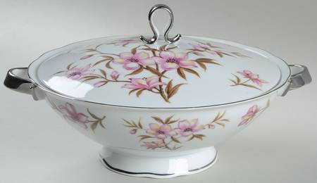 Allegro Round Covered Vegetable