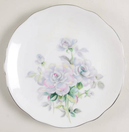 Juliana (Scalloped) Saucer