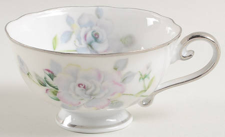 Juliana (Scalloped) Footed Cup