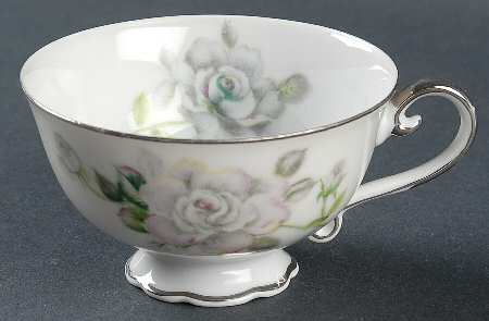 Juliana (Scalloped) Footed Cup