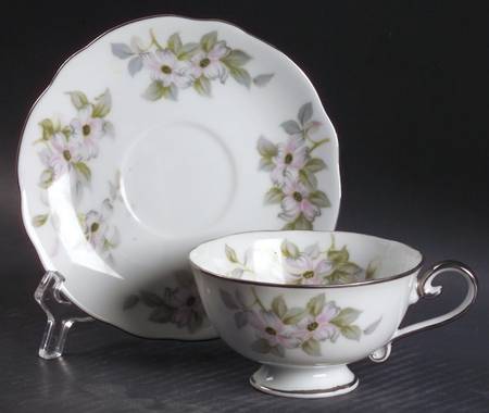 Trellis Footed Cup & Saucer Set