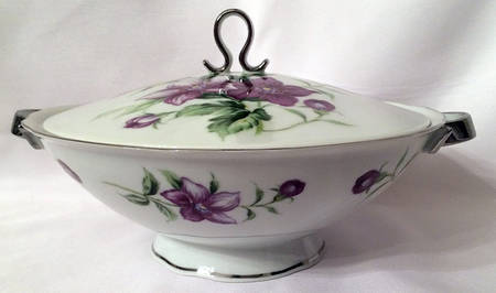 Vogue Round Covered Vegetable