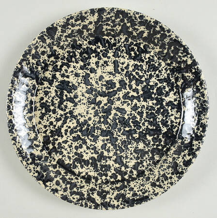 Agate Black and Tan Dinner Plate