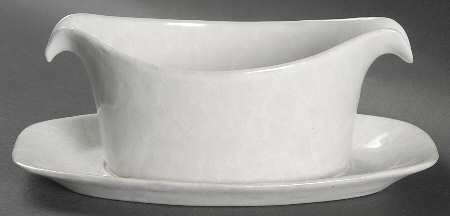 Agate White On White Gravy Boat with Attached Underplate