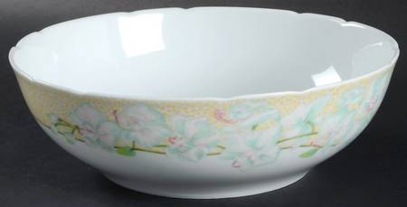 Louise De La Valliere 9" Round Vegetable Bowl