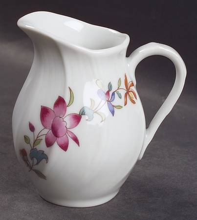 Lowestoft Mini Creamer
