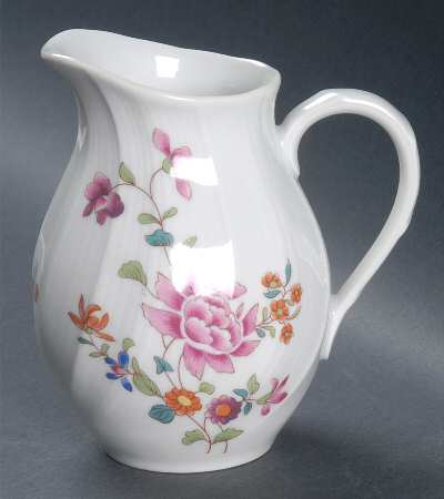 Lowestoft Creamer