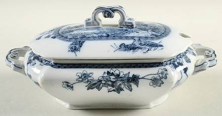 Woodland Blue Sauce Boat & Lid