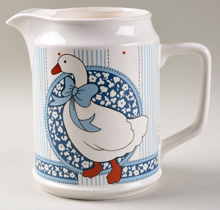 Blue Goose 54 Oz Pitcher