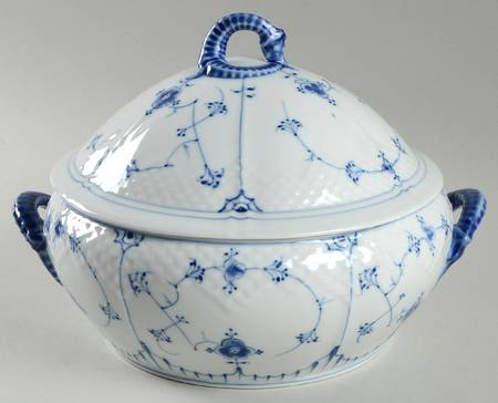 Blue Traditional (No Trim) Round Covered Vegetable