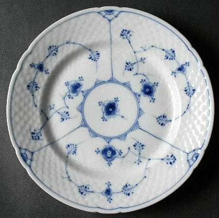 Blue Traditional (No Trim) Luncheon Plate