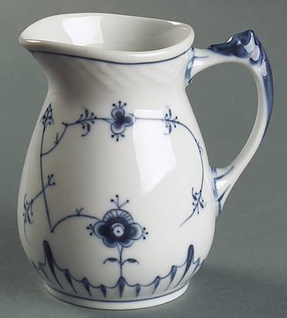Blue Traditional (No Trim) Creamer