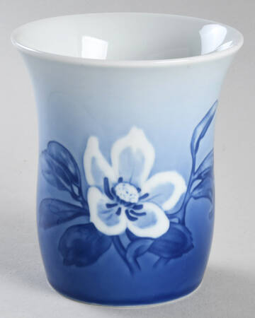 Christmas Rose 4" Vase