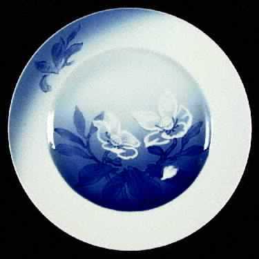 Christmas Rose Dinner Plate