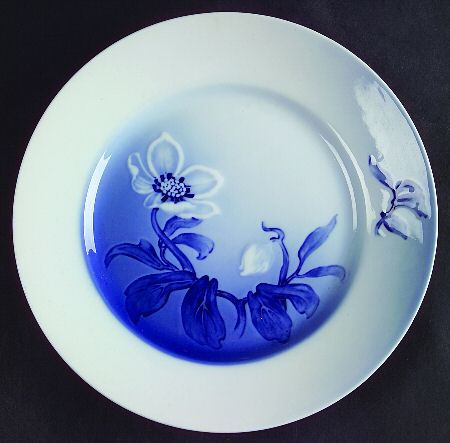 Christmas Rose Luncheon Plate