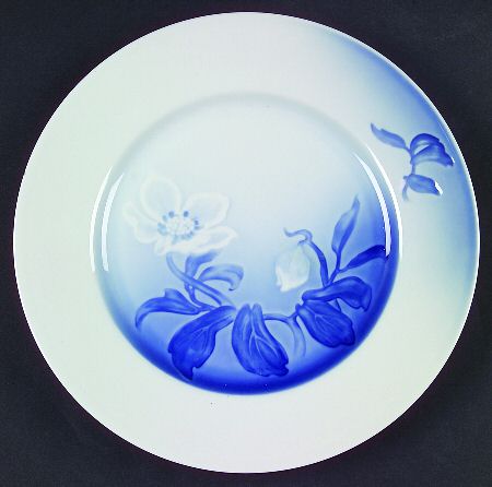 Christmas Rose Luncheon Plate