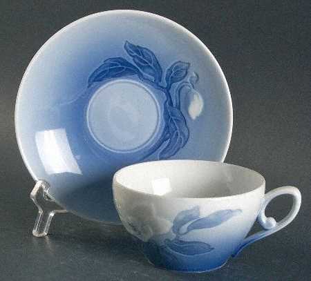 Christmas Rose Flat Cup & Saucer Set