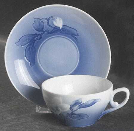Christmas Rose Flat Cup & Saucer Set