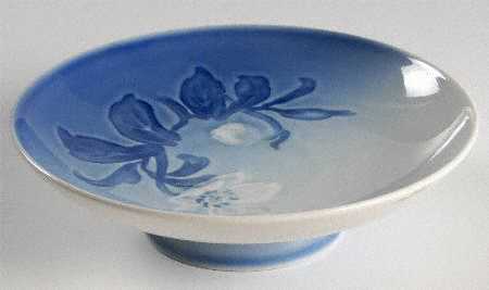 Christmas Rose Round Compote (Height X Width)