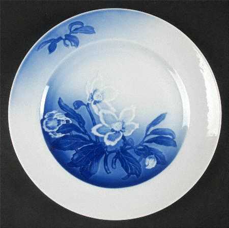 Christmas Rose Dinner Plate