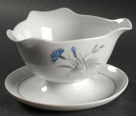 Cornflower Gravy Boat with Attached Underplate