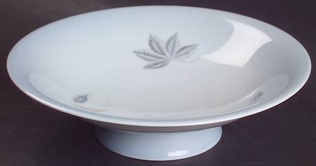 Falling Leaves Round Compote (Height X Width)