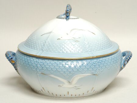Seagull Round Covered Vegetable by Bing & Grondahl