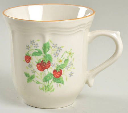Strawberries Flat Cup