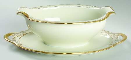 Fortuna Gravy Boat with Attached Underplate