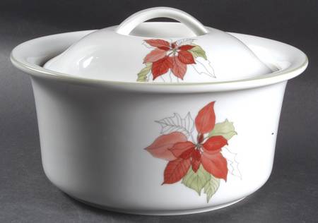 Poinsettia 2 Qt Round Covered Casserole