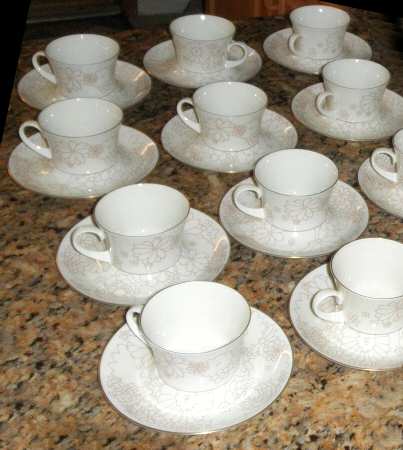 Pom Pom Footed Cup & Saucer Set
