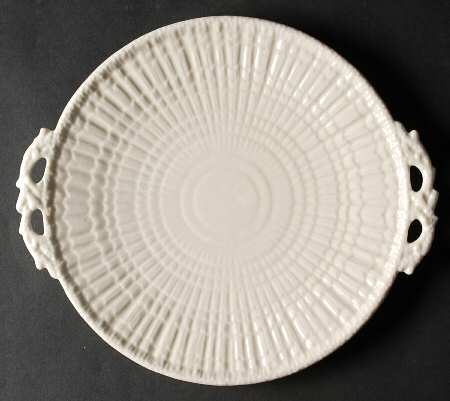 Limpet White (No Trim, Smooth) Handled Cake Plate