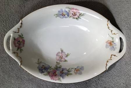 2060 9" Oval Vegetable Bowl