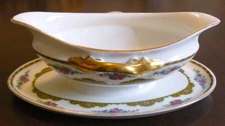BOH58 Gravy Boat with Attached Underplate