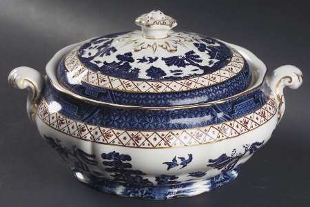 Real Old Willow Blue Round Covered Vegetable