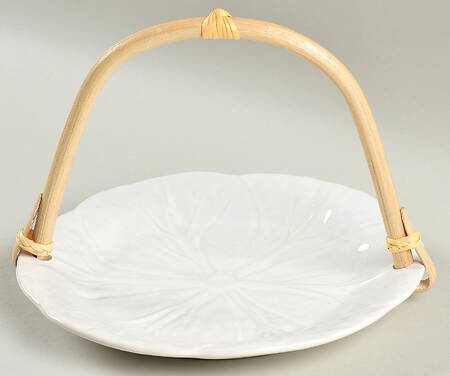 Cabbage White 5 3/8"-5 5/8" Bamboo Handled Serving Plate  HC