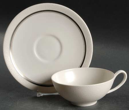 Chantilly Flat Cup & Saucer Set