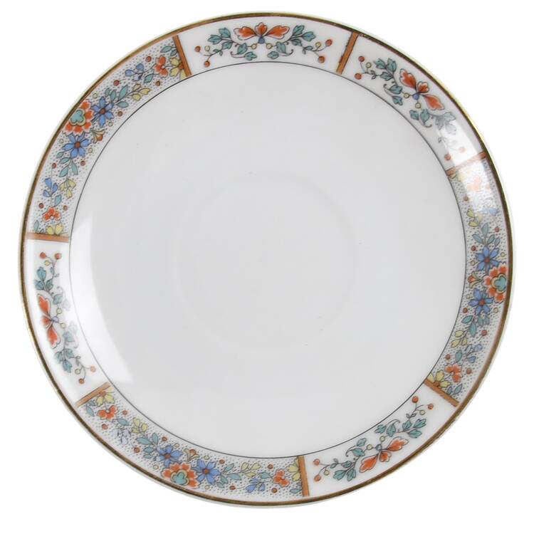 12427 Saucer by Bassett