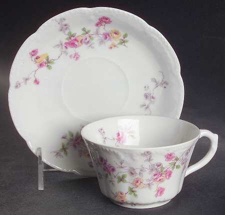 5789 Flat Cup & Saucer Set