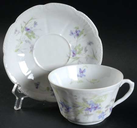 5186 Oversized Cup & Saucer Set