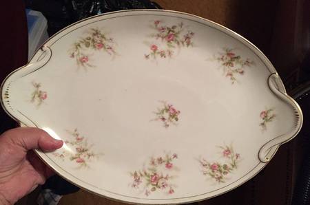 11578 15" Oval Serving Platter by Bassett