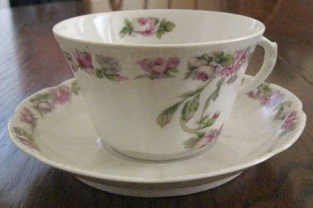 BSS24 Flat Cup & Saucer Set