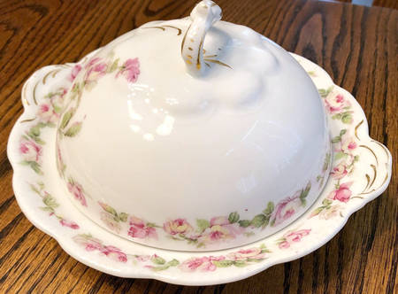 BSS24 Round Covered Butter