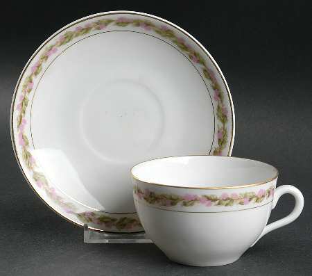 11532 Flat Cup & Saucer Set