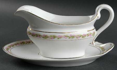 11532 Gravy Boat & Underplate