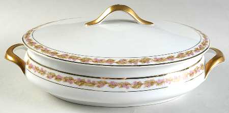 11532 Oval Covered Vegetable