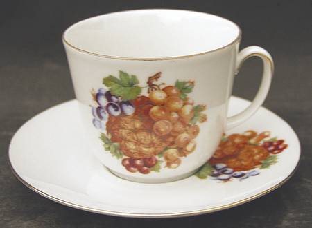 BTH4 (1-16" Gold Trim) Flat Cup & Saucer Set