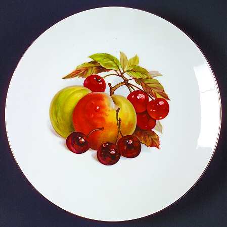 BTH4 (1-16" Gold Trim) Salad Plate