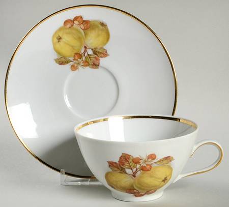 BTH4 (1-16" Gold Trim) Flat Cup & Saucer Set