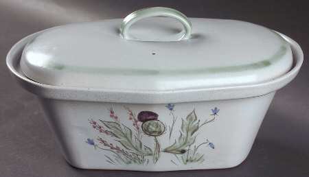 Thistleware 3 Quart Oval Covered Casserole